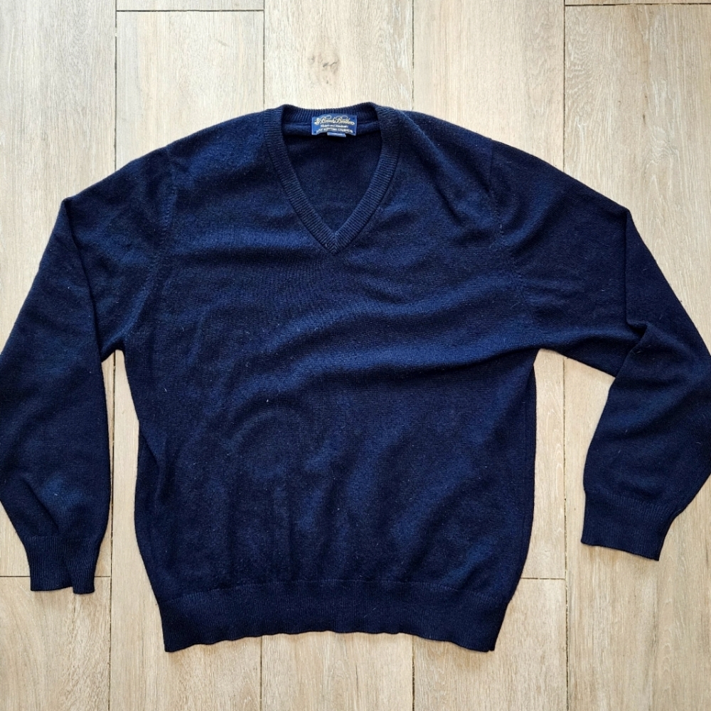 Brooks Brothers 3-Ply Italian Cashmere Navy Blue V-Neck Sweater Size Large